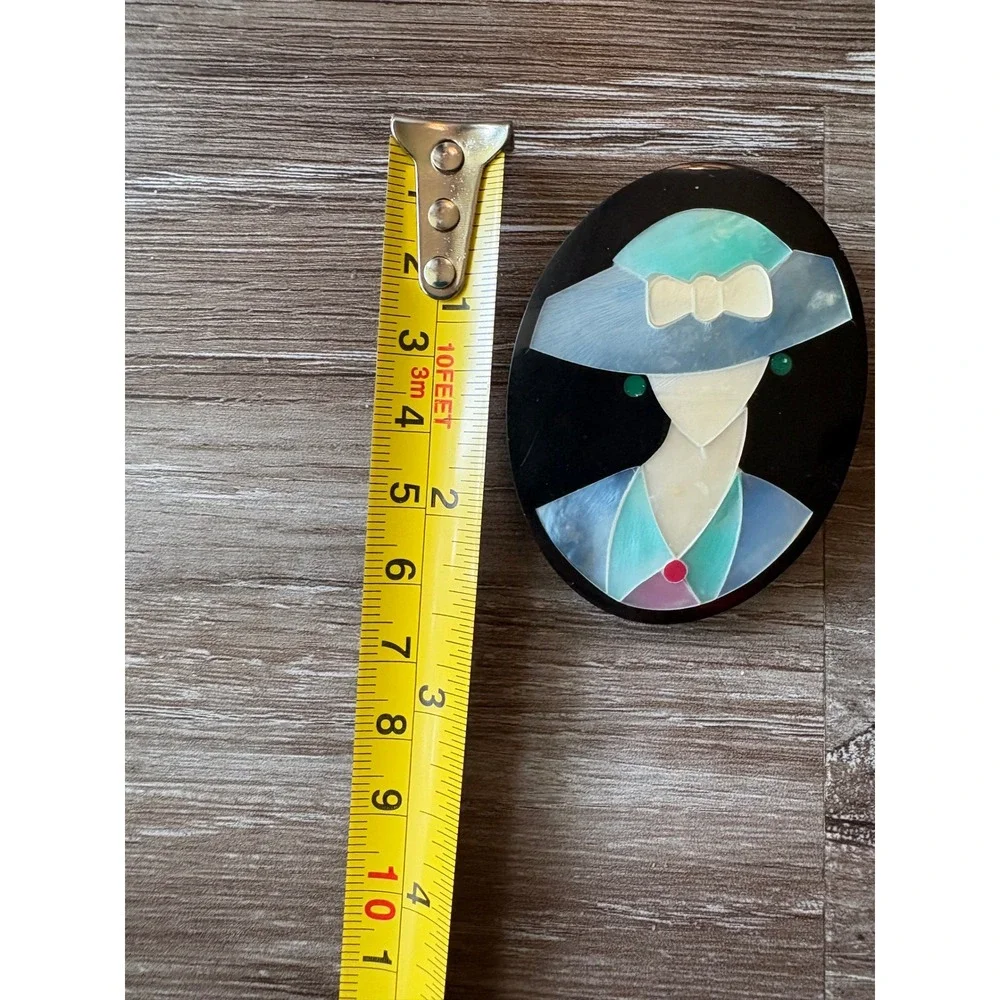 Vintage Mother of Pearl Shell Inlay Lady Portrait Brooch Art Deco Oval Pin